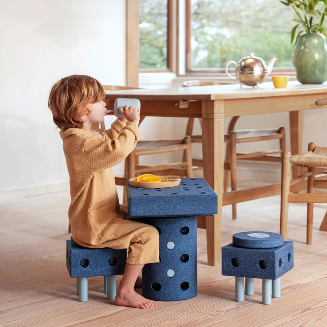 Lightweight open-ended play blocks